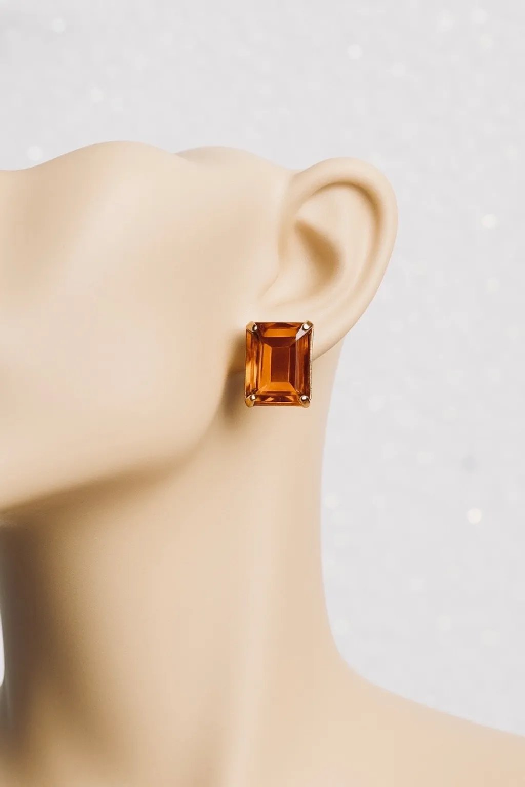 Brinco Quadrado Dourado