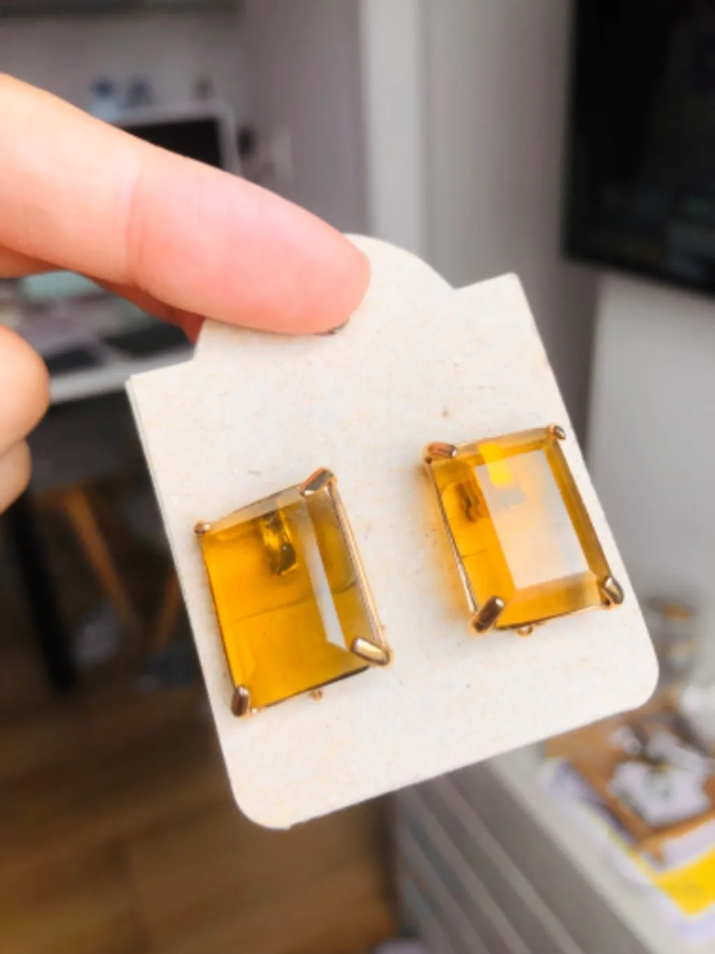 Brinco Quadrado Dourado