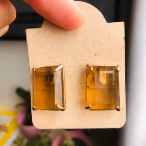 Brinco Quadrado Dourado