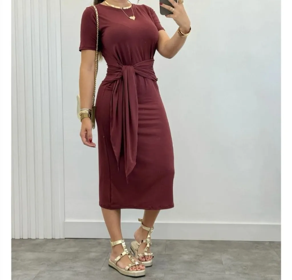 vestido midi vinho