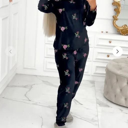 conjunto preto pijama