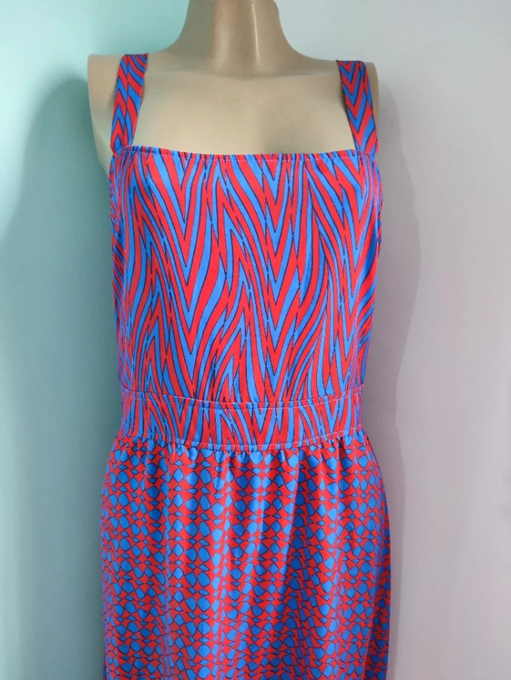 vestido feminino longo azul e vermelho