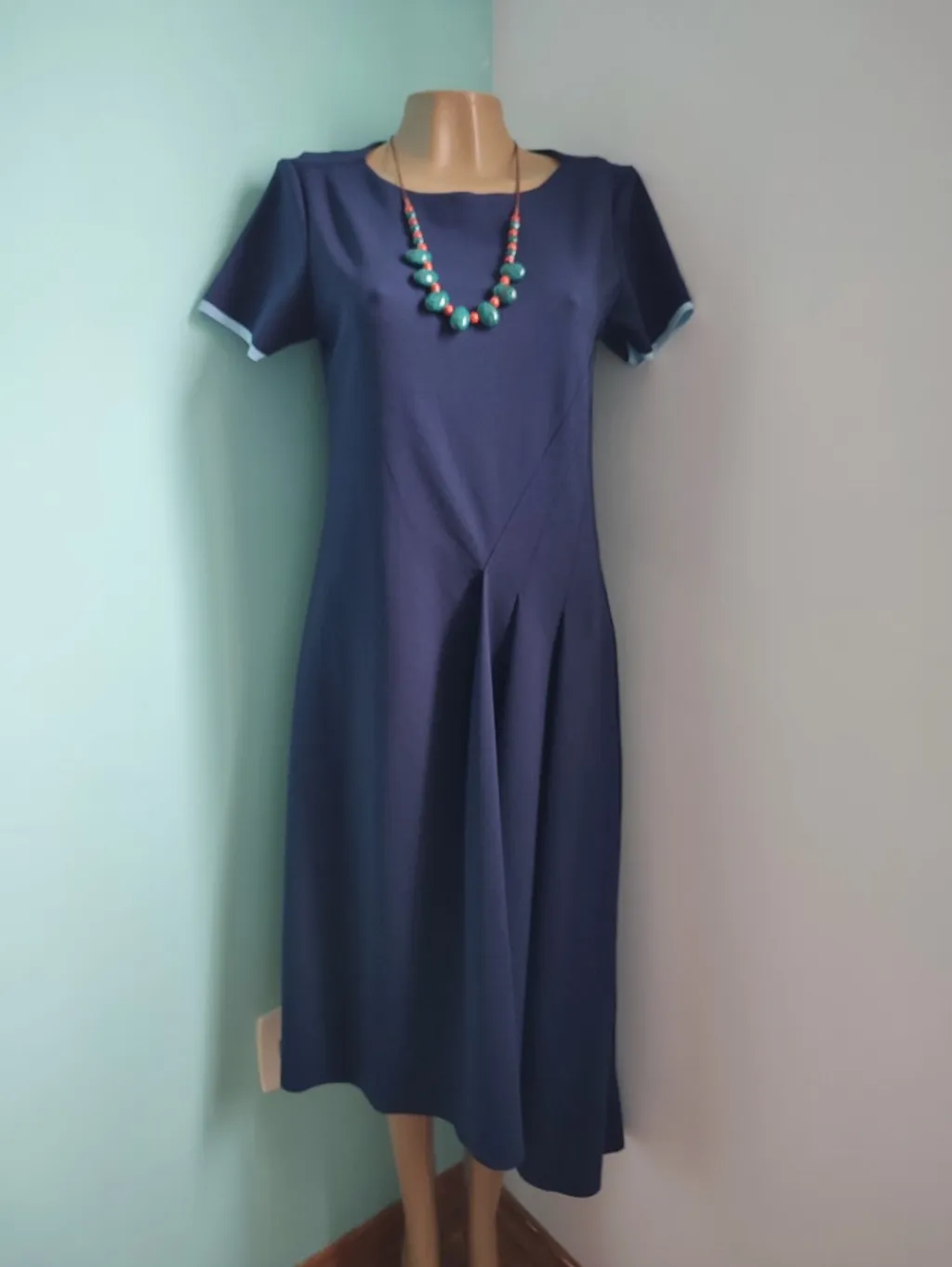 vestido midi azul marinho