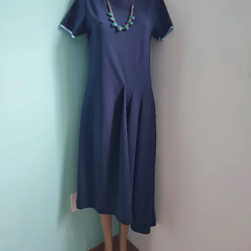 vestido midi azul marinho