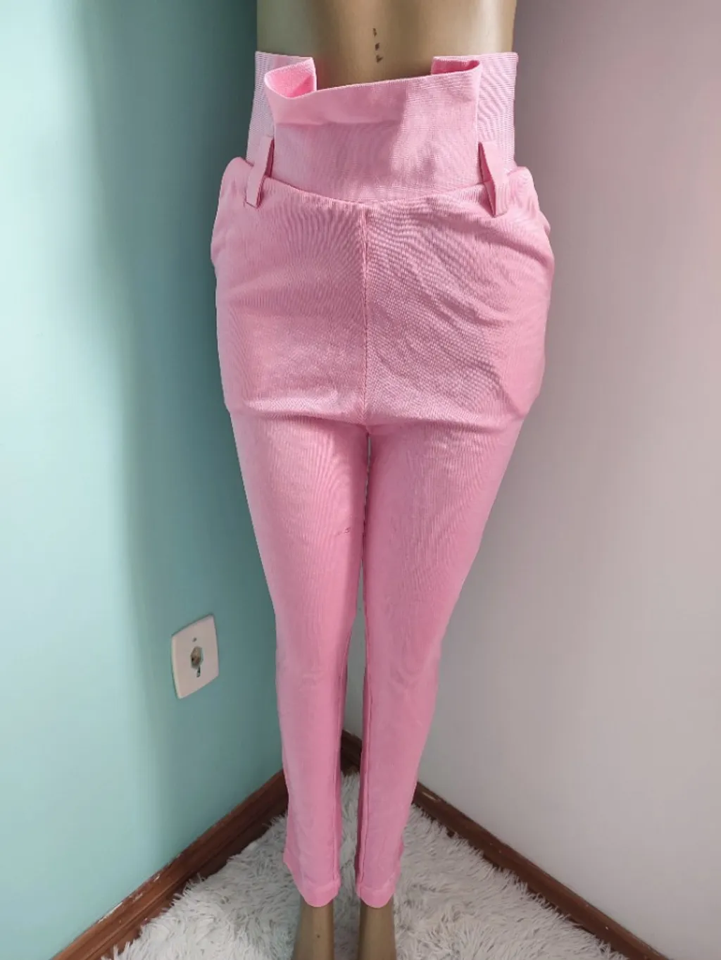 calça feminina rosa