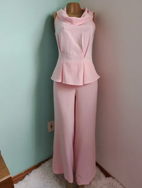 conjunto feminino rosa claro