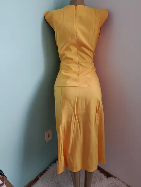 conjunto feminino amarelo