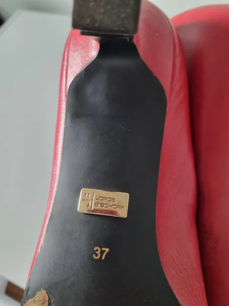 Scarpin Jorge Bischoff Couro Logo Vermelho Tamanho 37