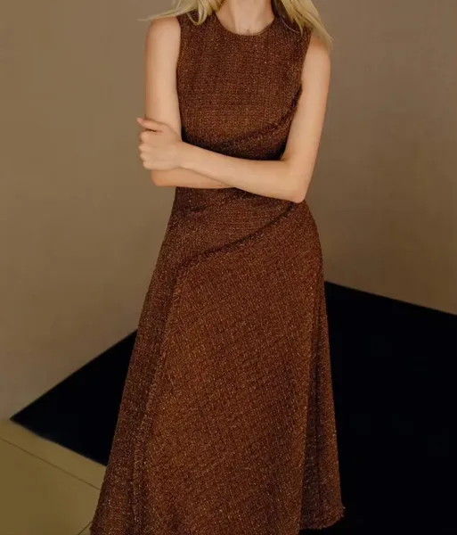 Vestido midi café