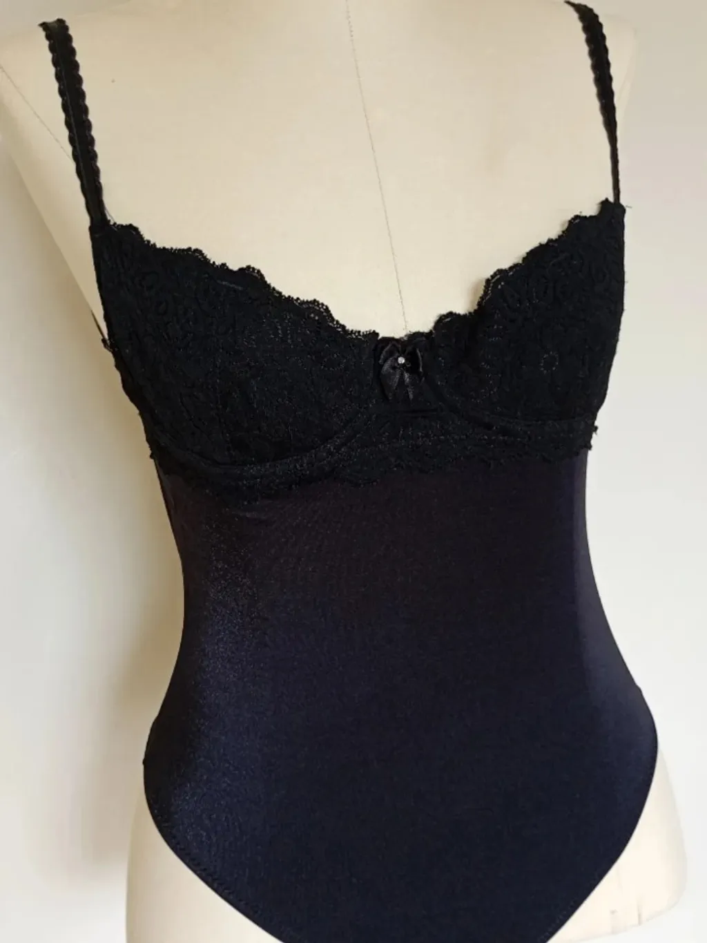 body meia taça preto vintage cgc detalhes em renda tamanho p