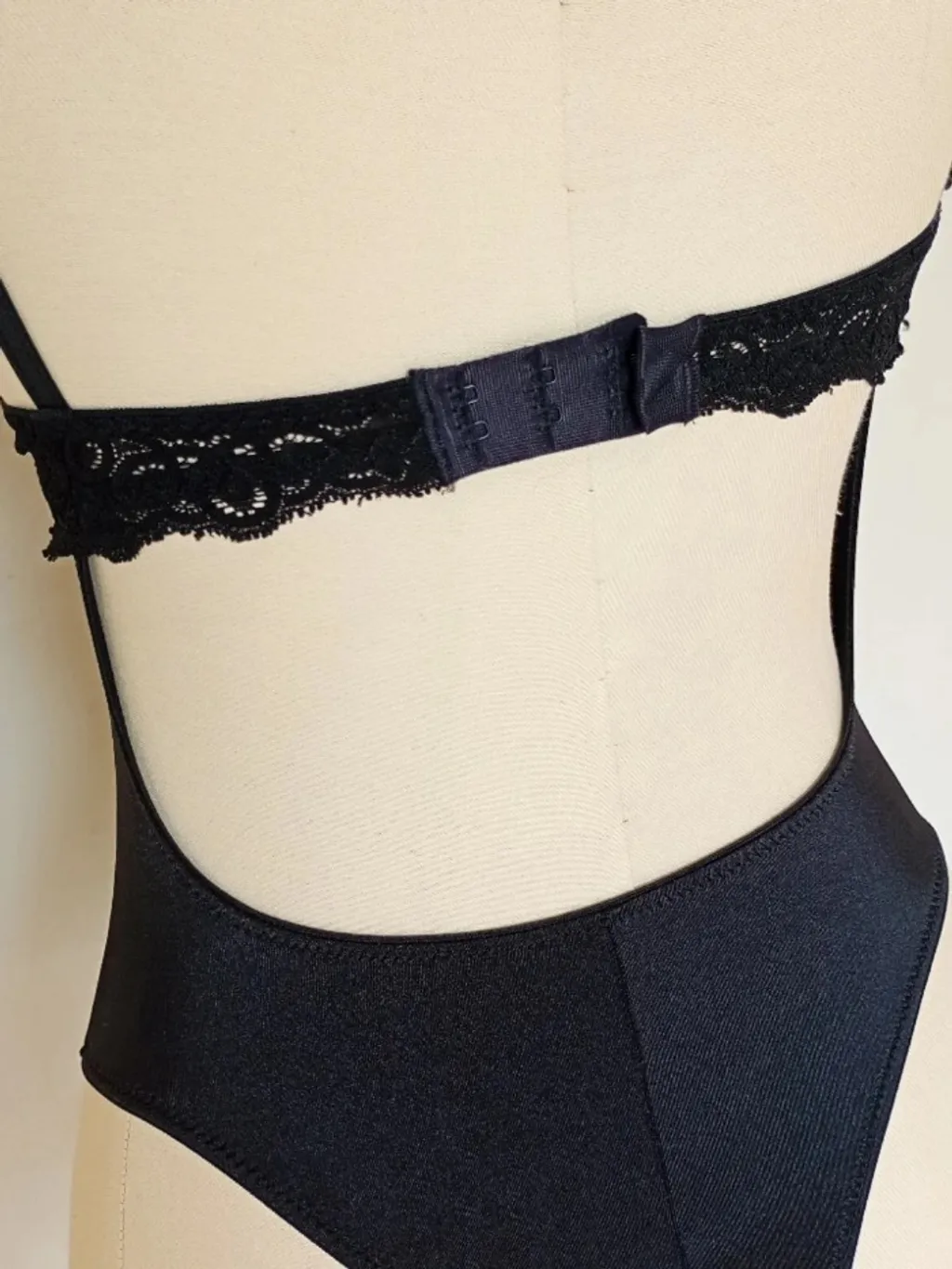 body meia taça preto vintage cgc detalhes em renda tamanho p