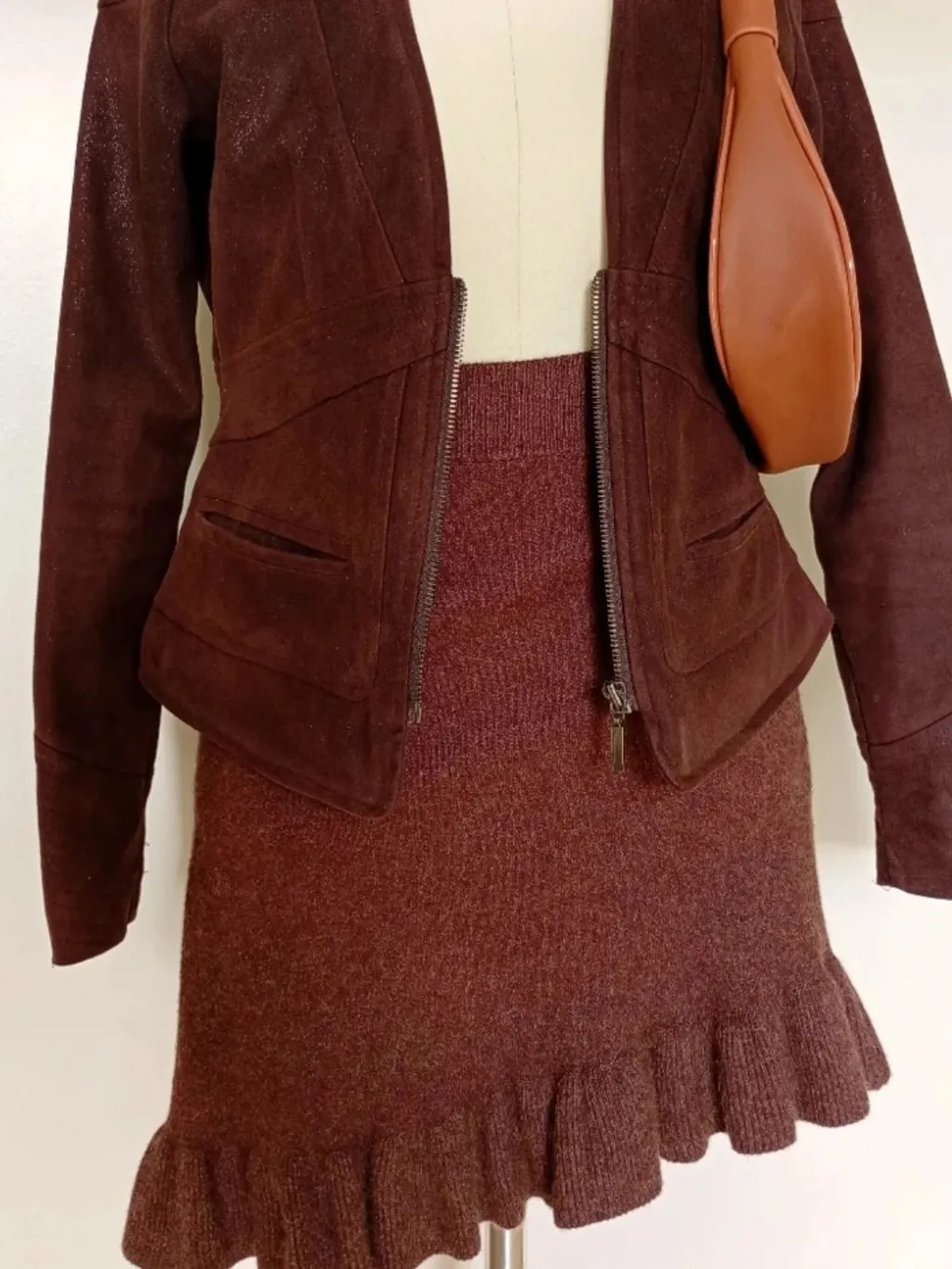 saia marrom em lã tricotada tamanho g pequeno