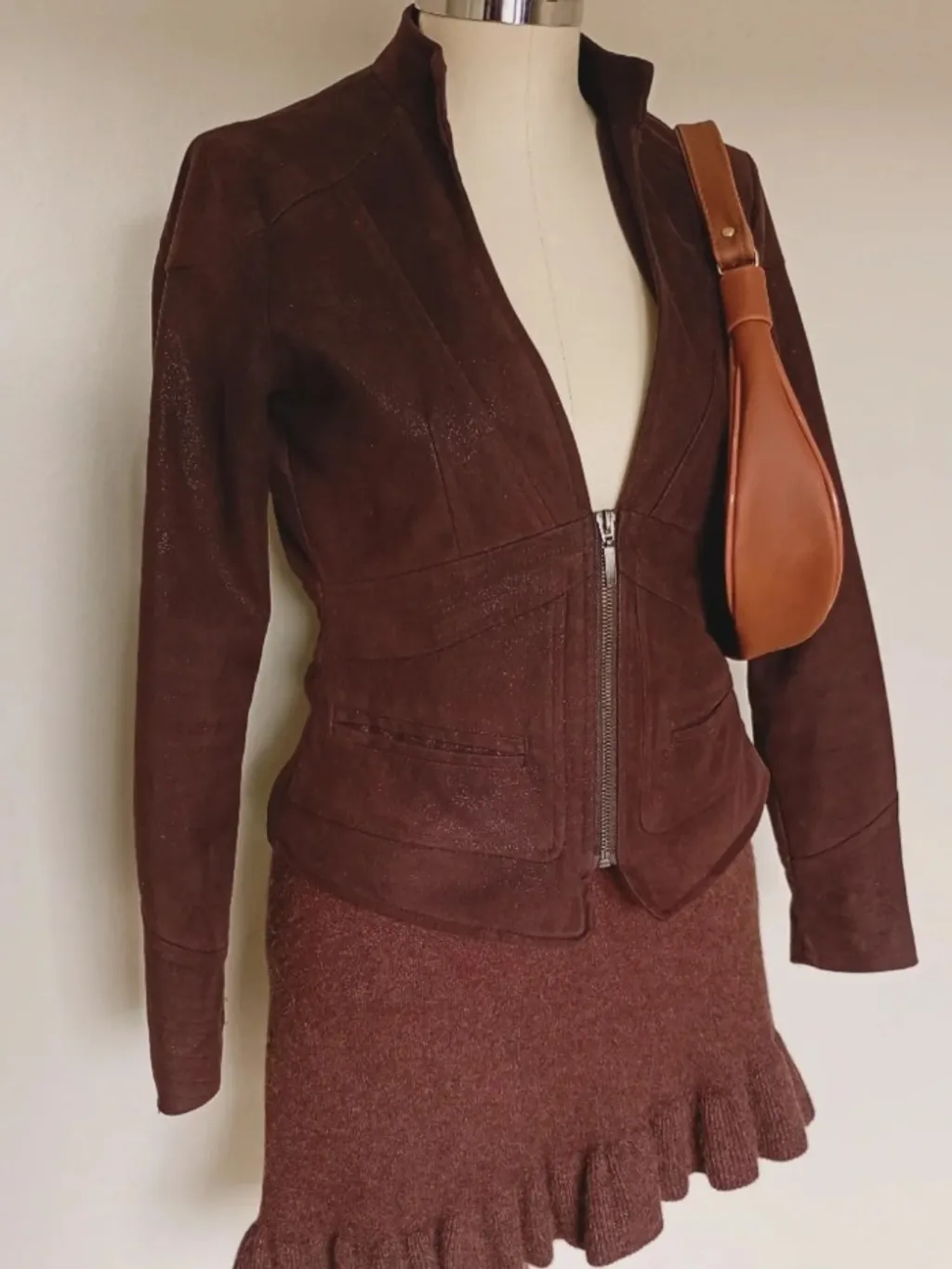 saia marrom em lã tricotada tamanho g pequeno