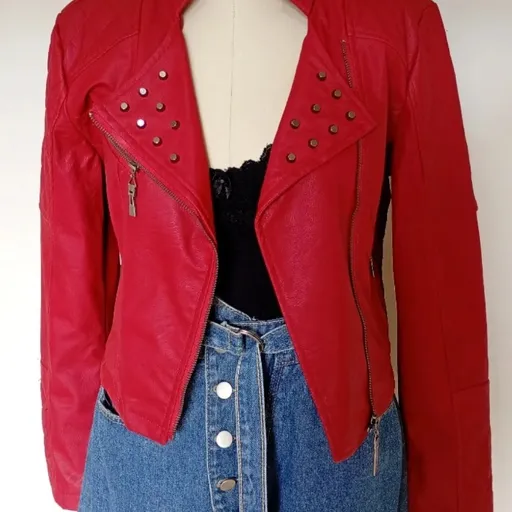 jaqueta biker vermelha em couro ecológico