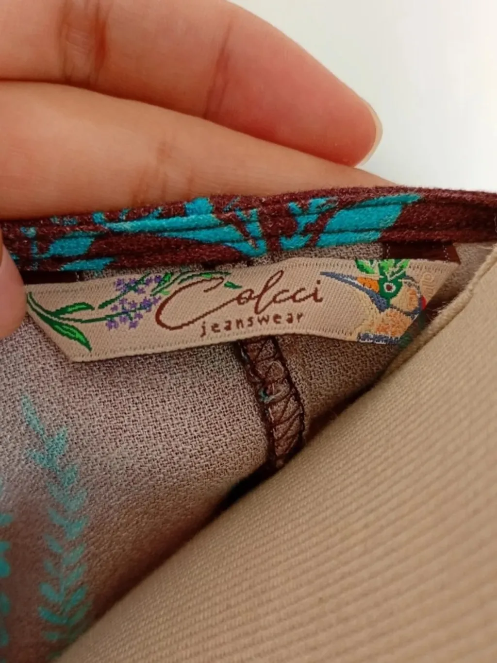 vestido colcci manga morcego