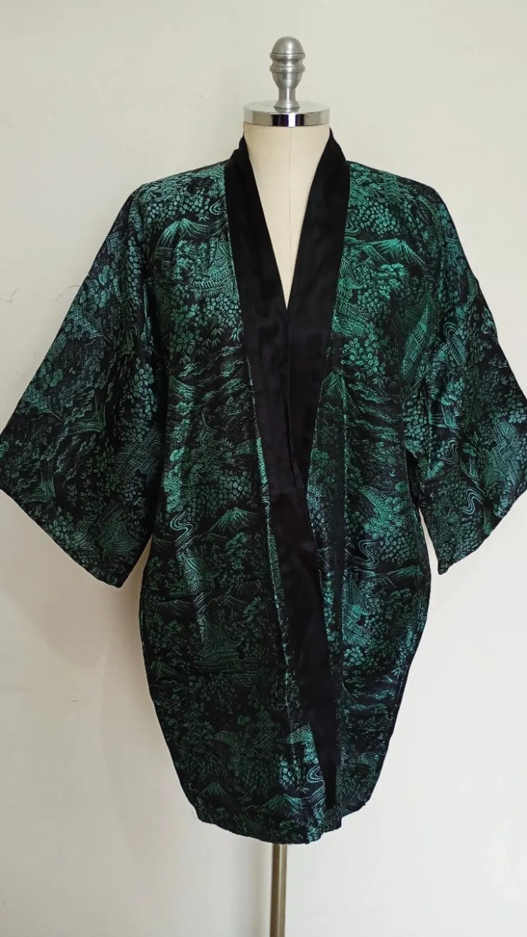 Kimono Japonês importado Rayon estampado