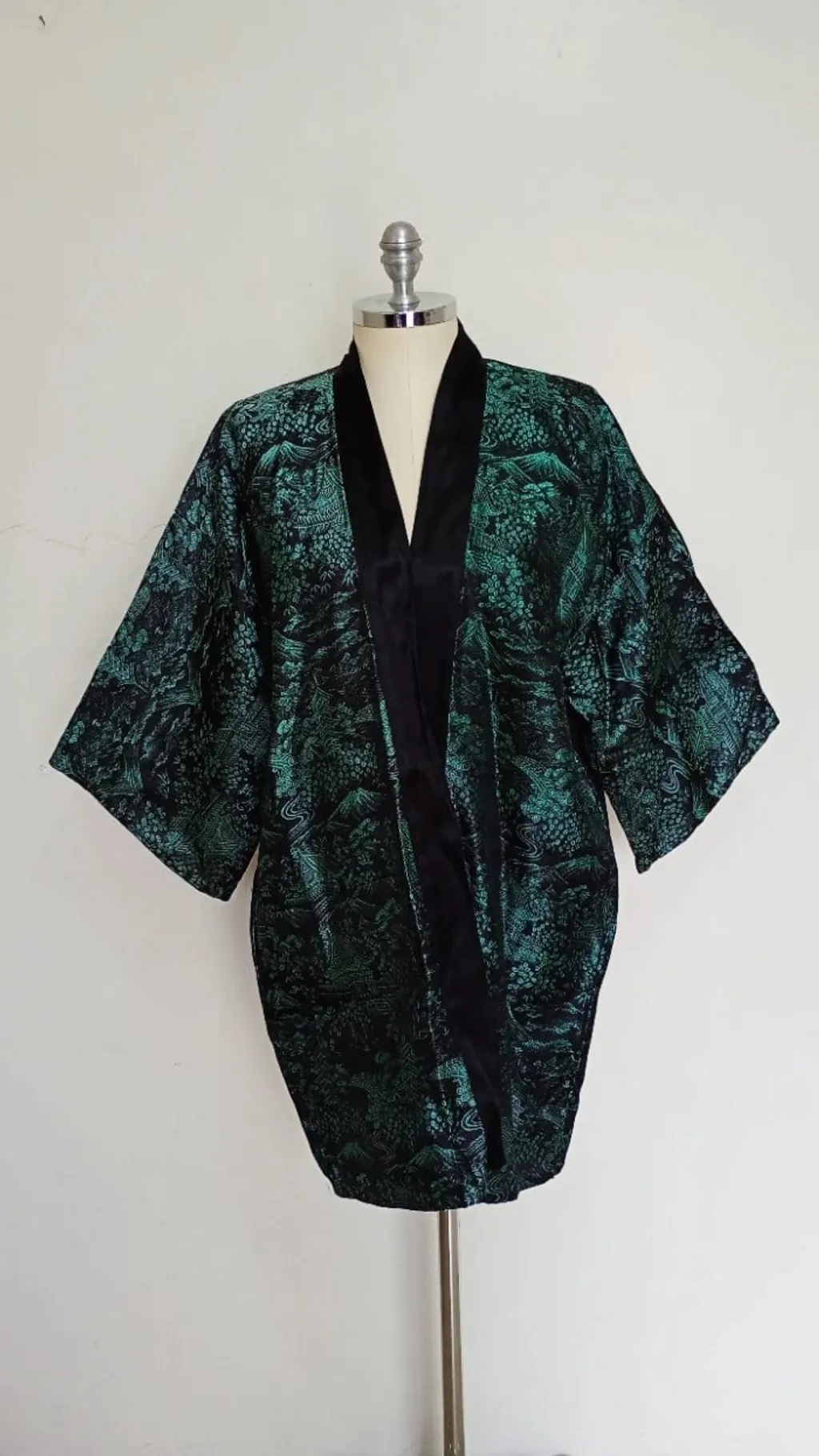 Kimono Japonês importado Rayon estampado