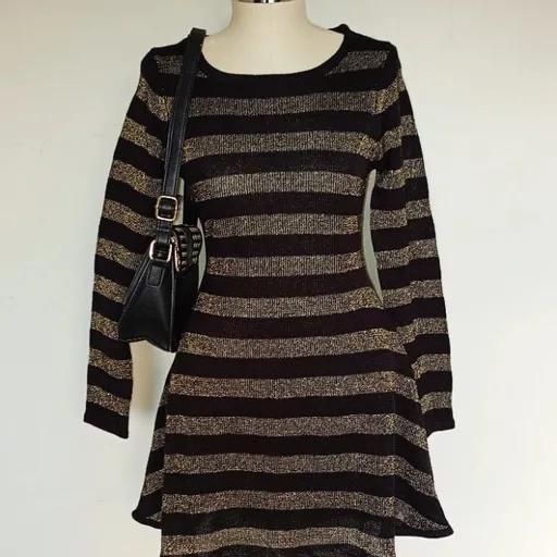 Vestido Tricot listrado preto com dourado tamanho M novo