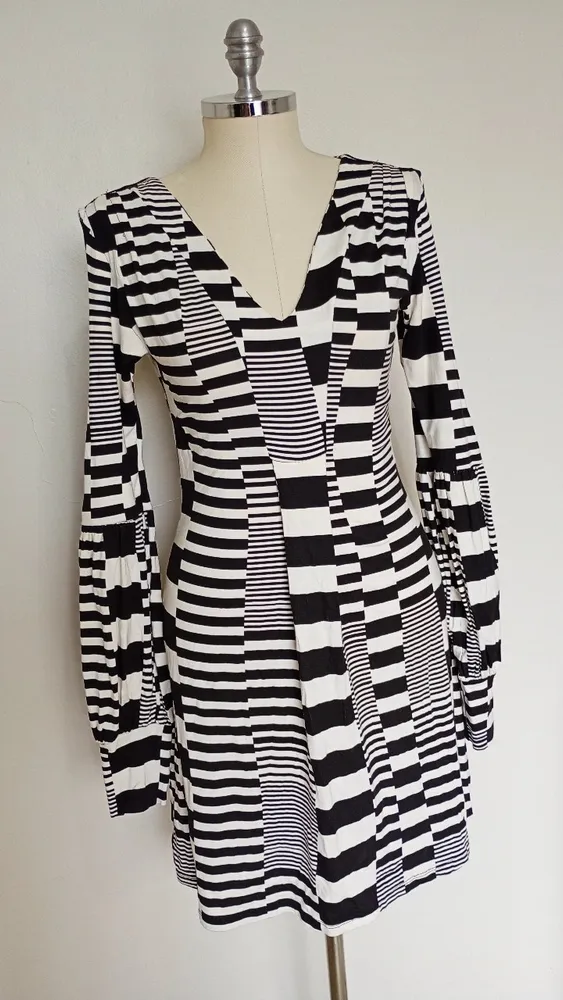 Vestido manga longa de malha novo