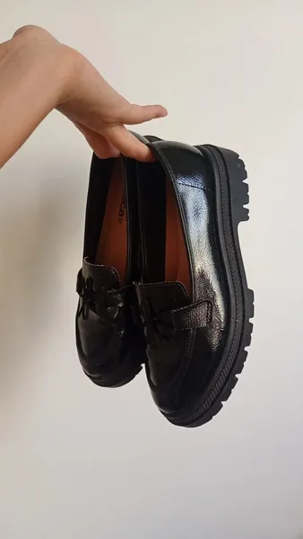Mocassim Moleca verniz preto tam 34