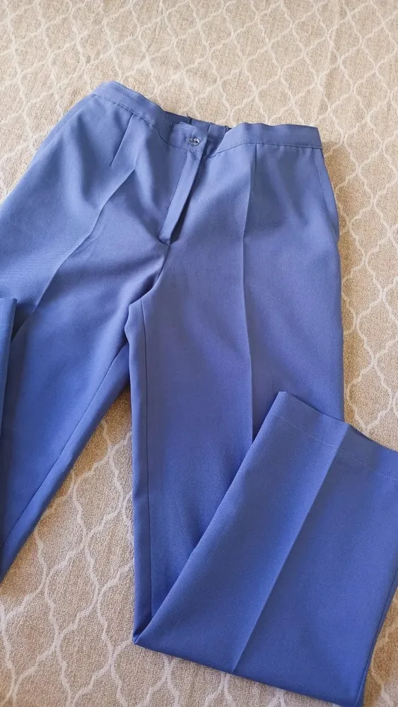 Calça de alfaiataria azul royal cintura alta tamanho M