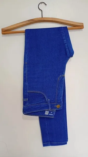 Calça jeans feminina Pool azul tamanho 38