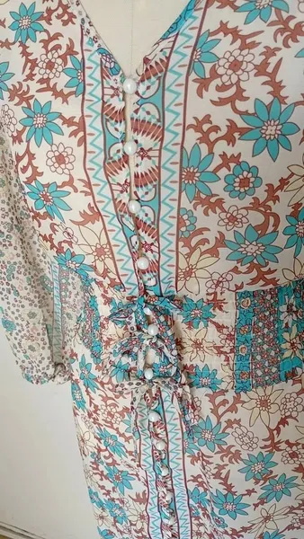 Vestido saída de praia Boho de botões