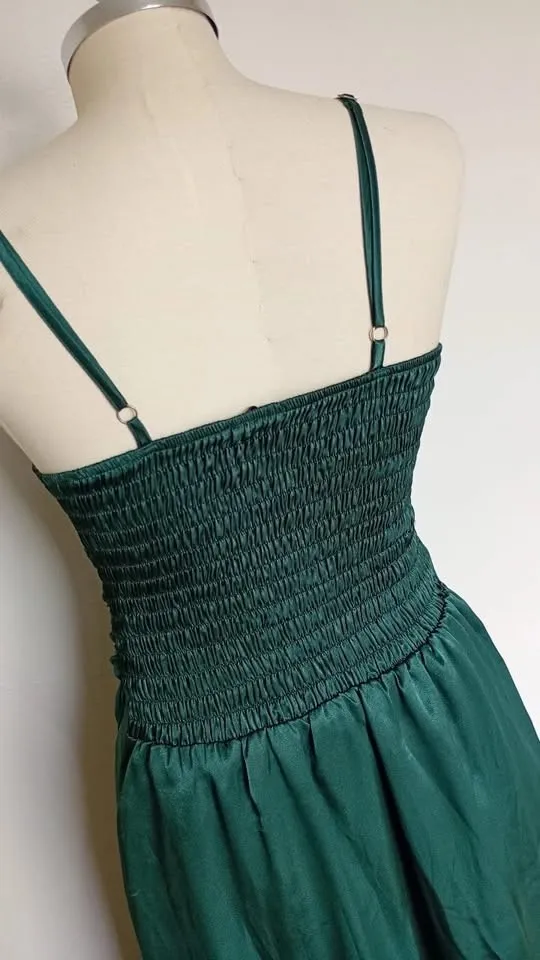Vestido de festa longo verde esmeralda plissado