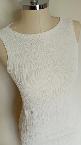 Vestido Off-White texturizado PP
