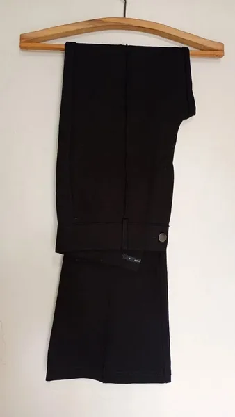 Calça flare preta Cortellê de viscose nova tamanho M