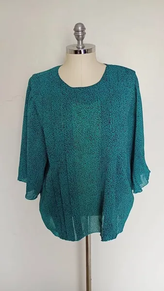 Blusa verde estampada em voil tamanho G