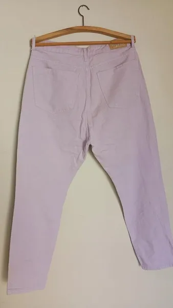 Calça jeans Mom lilás tamanho 44