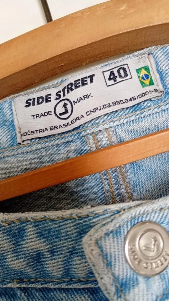 Calça jeans feminina flare bordada retrô cintura baixa