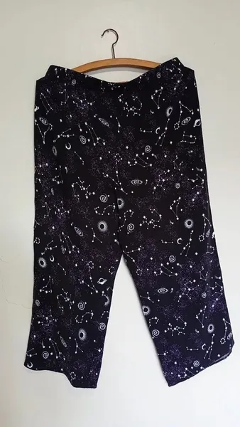 Calça pantacourt mística tamanho M