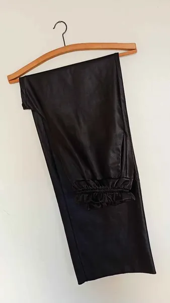 Calça Wide Leg em courino tamanho P