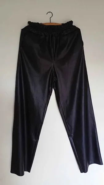 Calça Wide Leg em courino tamanho P