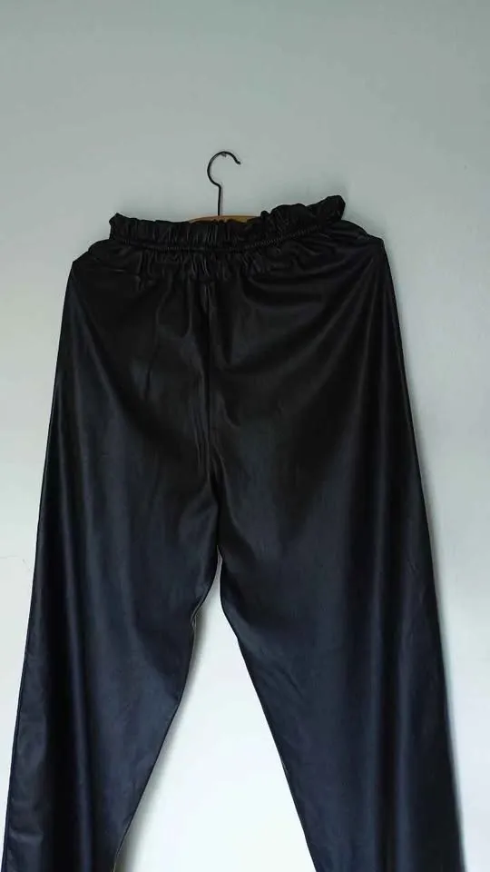 Calça Wide Leg em courino tamanho P