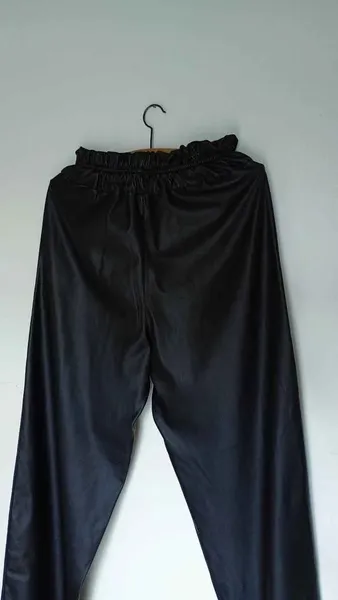 Calça Wide Leg em courino tamanho P