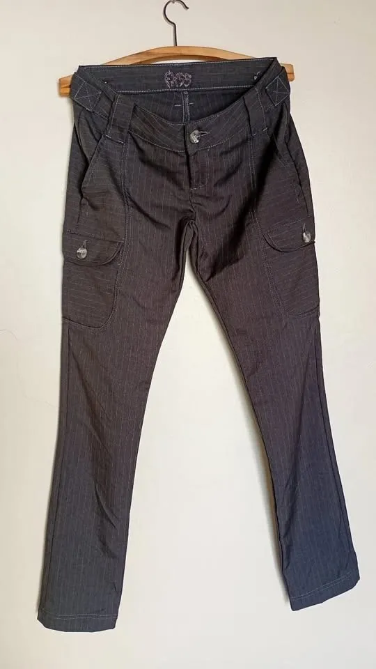 Calça de alfaiataria cinza risca de giz tamanho 38
