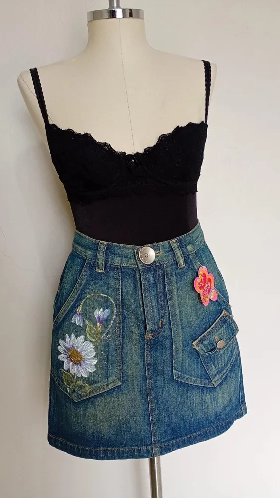 Saia jeans retrô pintada a mão nova tamanho 36