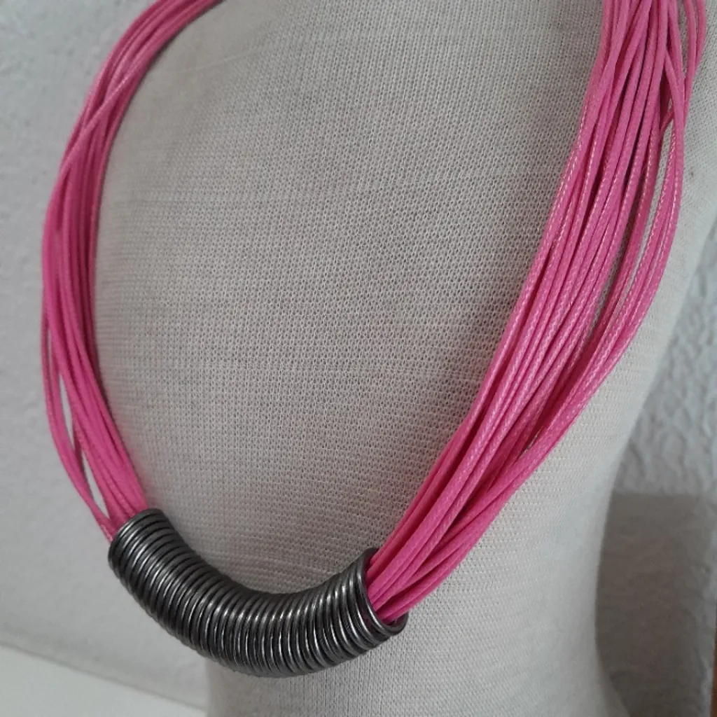 *ACESSÓRIO* COLAR MULTIFIOS PINK ARGOLAS GRAFITE