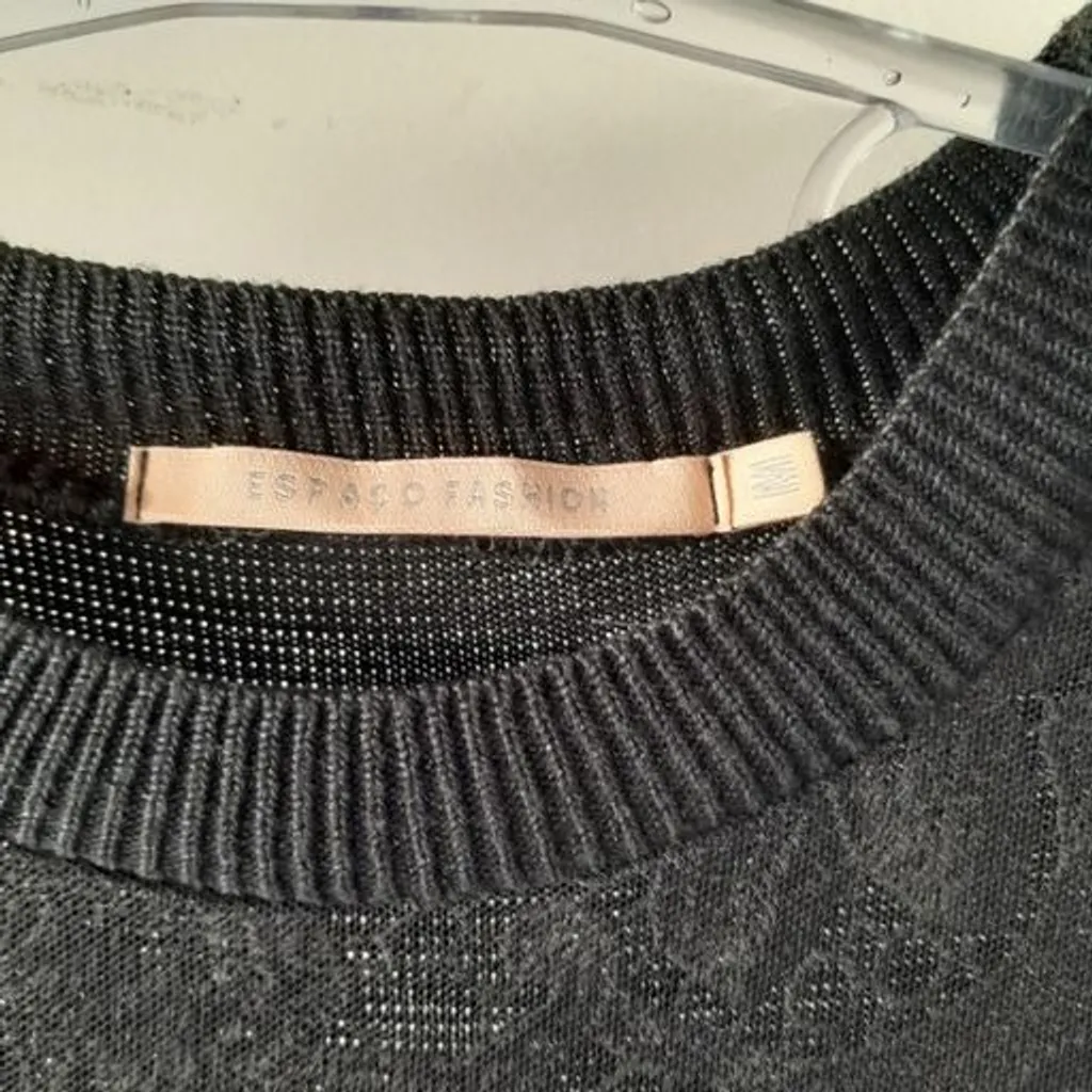 *TRABALHADA NA RENDA* blusa cropped tricô, renda e tule preto