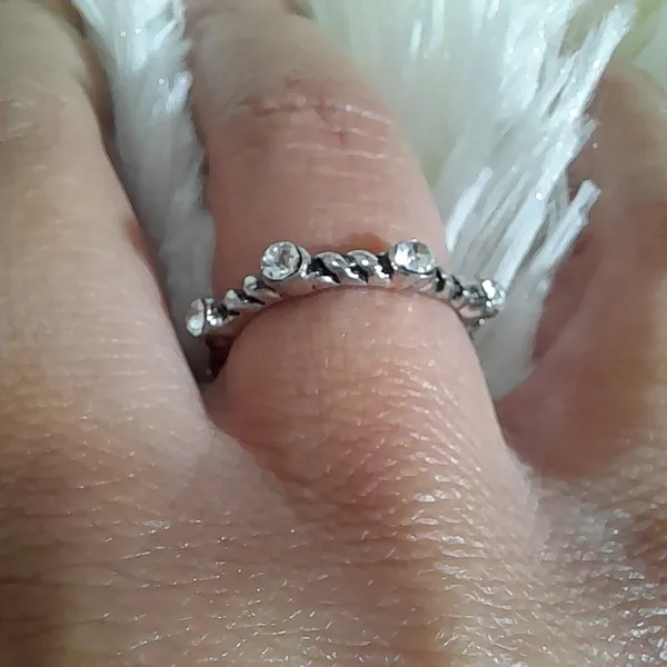 anel bijuteria prateado estilo pandora 8 strass aro 18