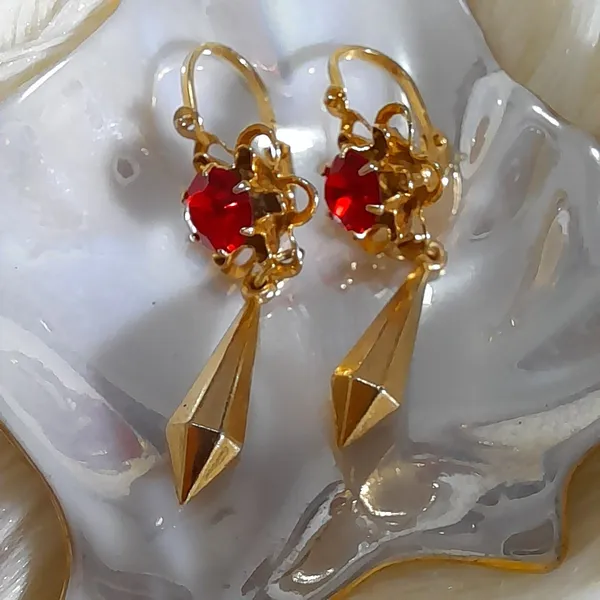 brincos bijuteria dourado estilo vintage pedra rubi