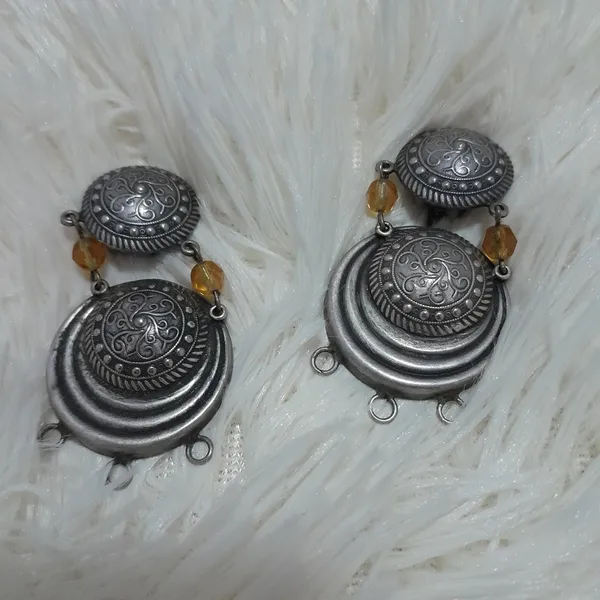 par de brincos de pressão vintage metal prata envelhecida
