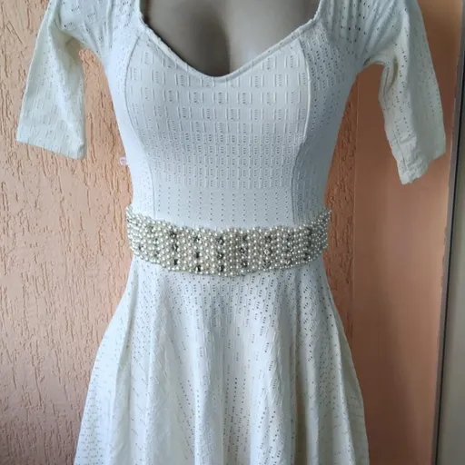 VESTIDO TAMANHO ÚNICO 36 AO 42COM BOJO E PEDRARIAS