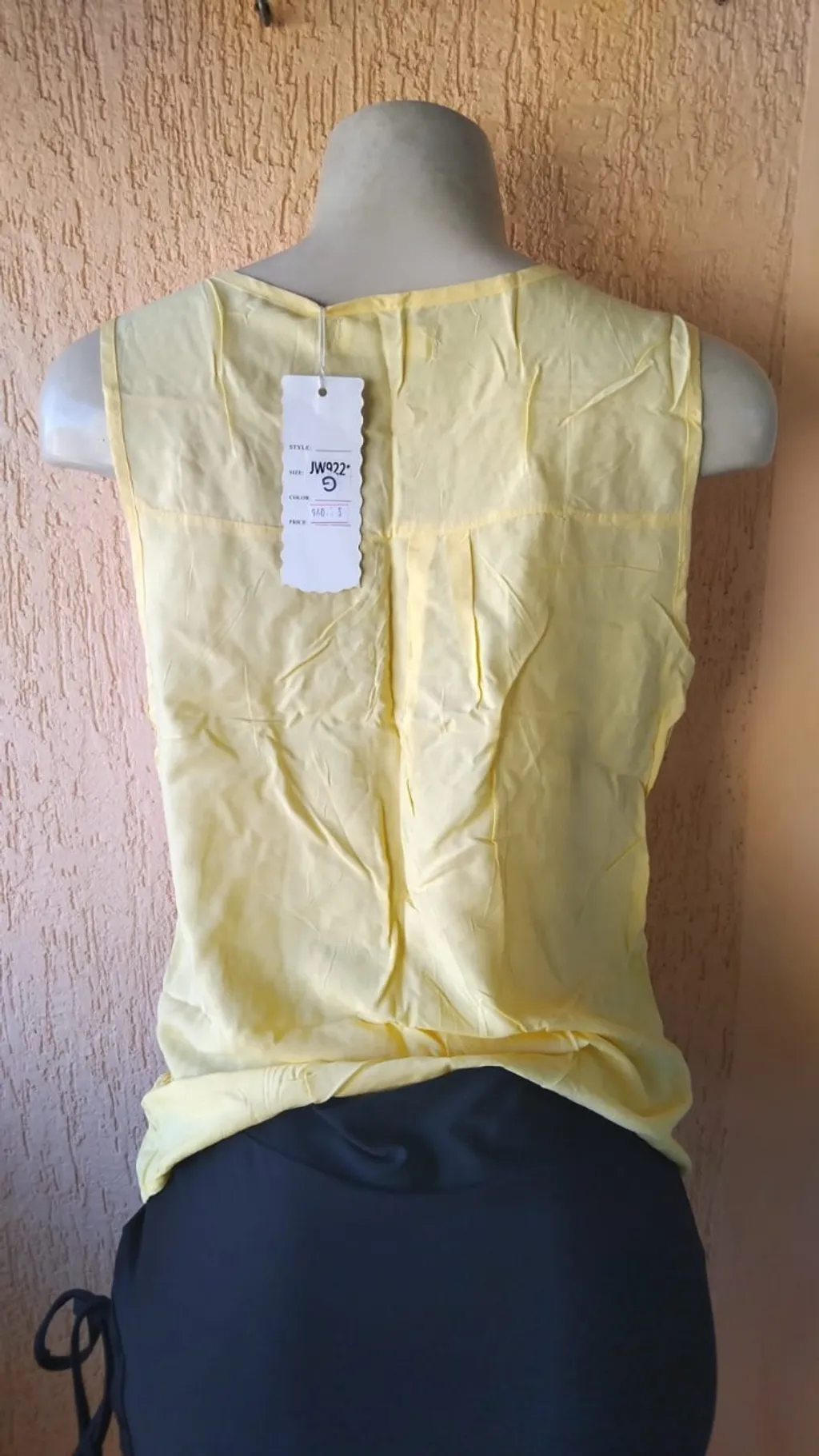 Blusa Feminina Em Tecido Com Detalhes Em Guippir Tamanho G