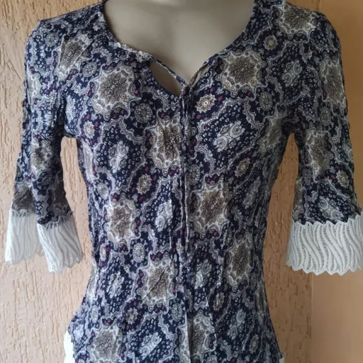 Blusa Feminina Ciganinha com Barrado em Guipir  Tamanho M