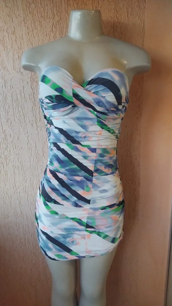 BRECHO Vestido Tubinho em Lycra com Bojo tam unico