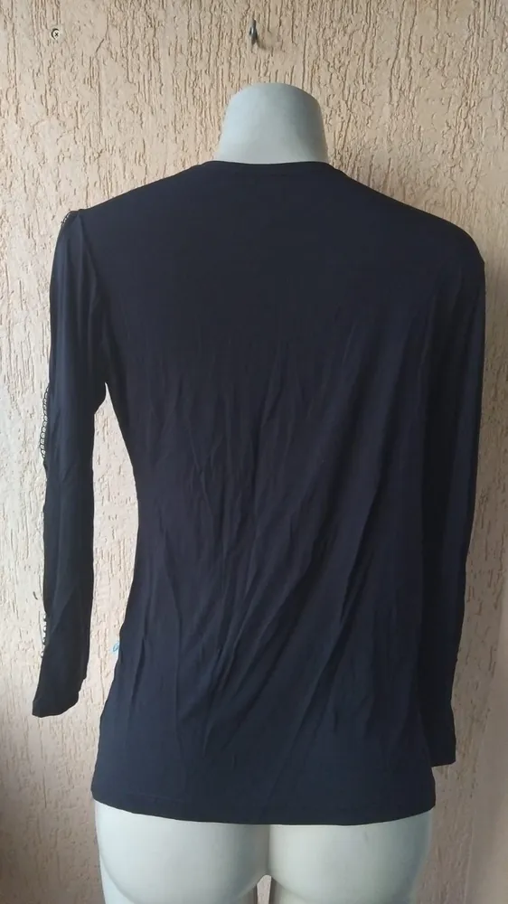 Blusa Feminina Manga Longa Decotada G